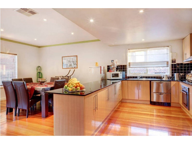 44 Stillwell Crescent, Roxburgh Park VIC 3064