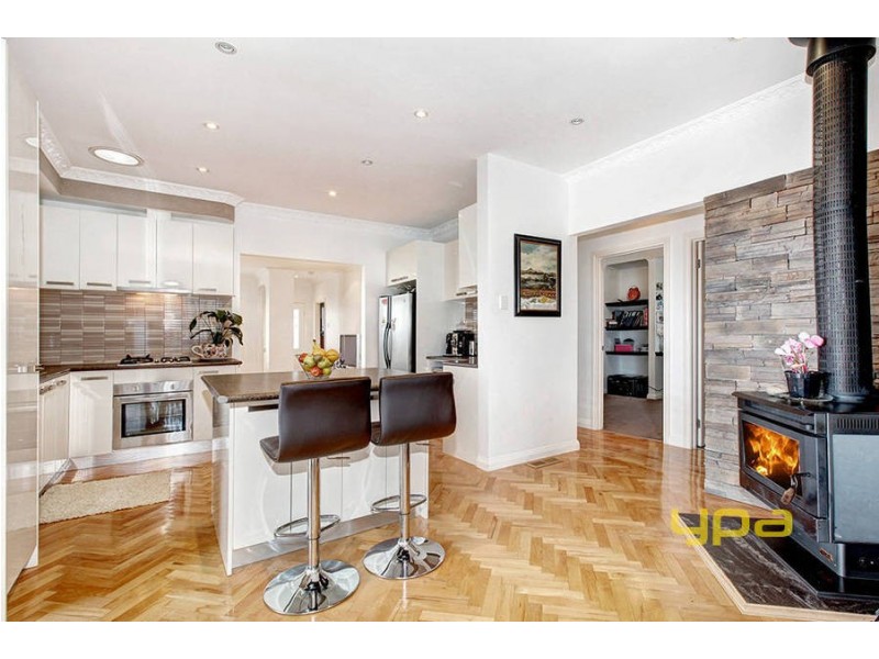 1 Linden Close, Meadow Heights VIC 3048