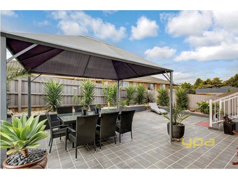 1 Linden Close, Meadow Heights VIC 3048