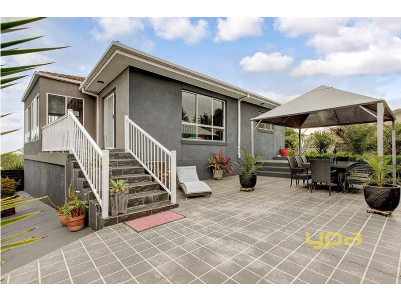 1 Linden Close, Meadow Heights VIC 3048