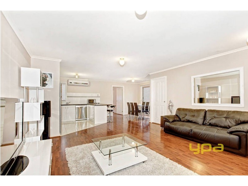 9 Lena Lane, Roxburgh Park VIC 3064