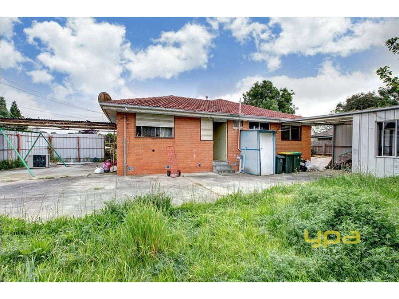 13 Regal Avenue, Thomastown VIC 3074