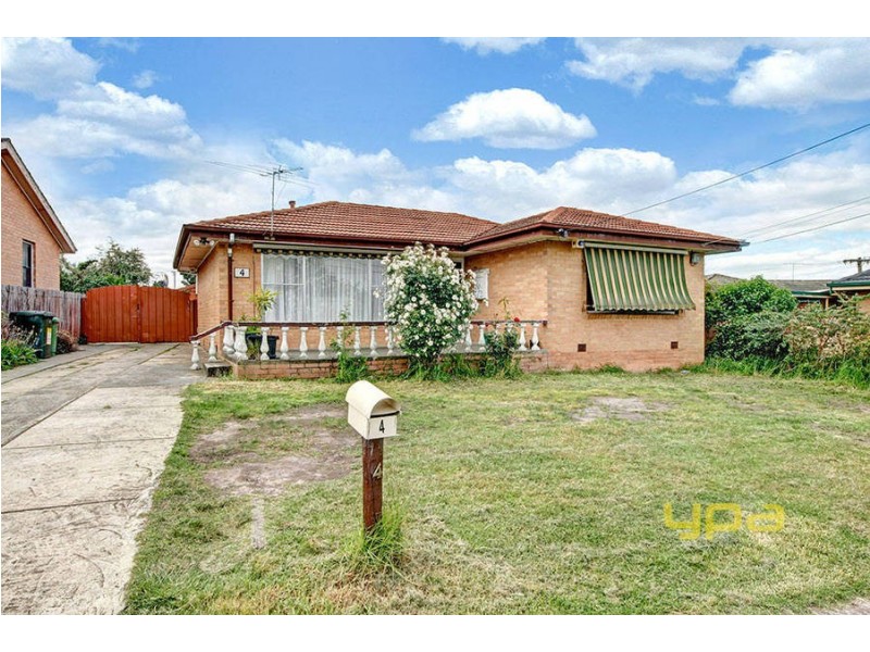 4 Crossley Crescent, Coolaroo VIC 3048