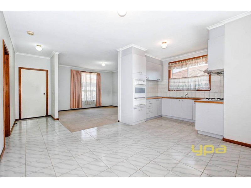 2/32 Lightwood Crescent, Meadow Heights VIC 3048