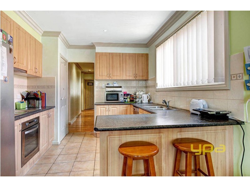 5 Brushwood Circuit, Roxburgh Park VIC 3064