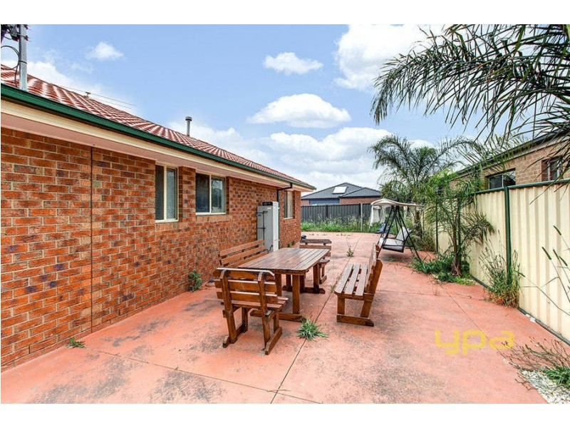 11  Darlington Court, Roxburgh Park VIC 3064
