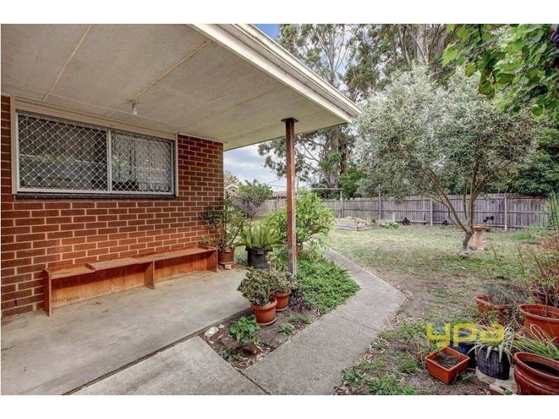 16 Dartmoor Court, Meadow Heights VIC 3048