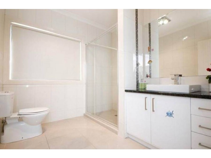 9 Hayfield Road, Roxburgh Park VIC 3064