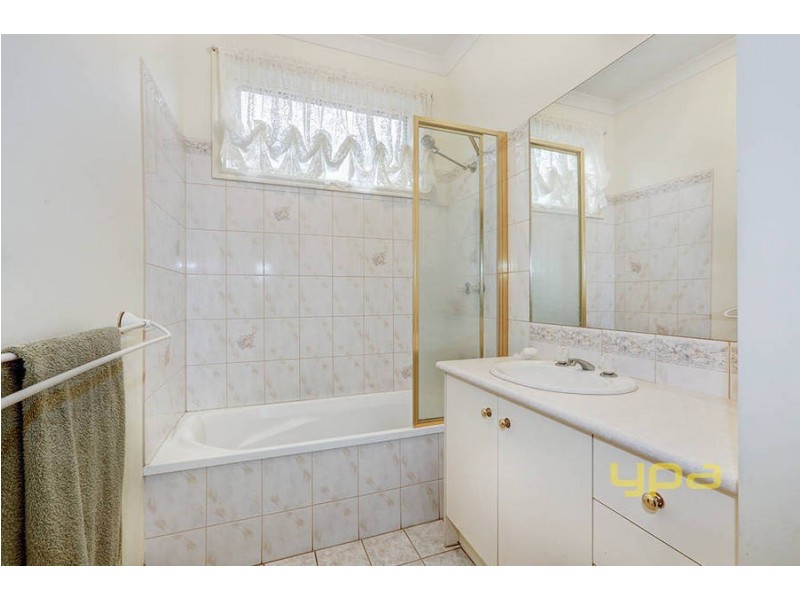 19 Grenville Terrace, Roxburgh Park VIC 3064