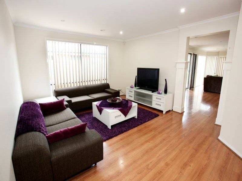 33 Mensa Court, Roxburgh Park VIC 3064