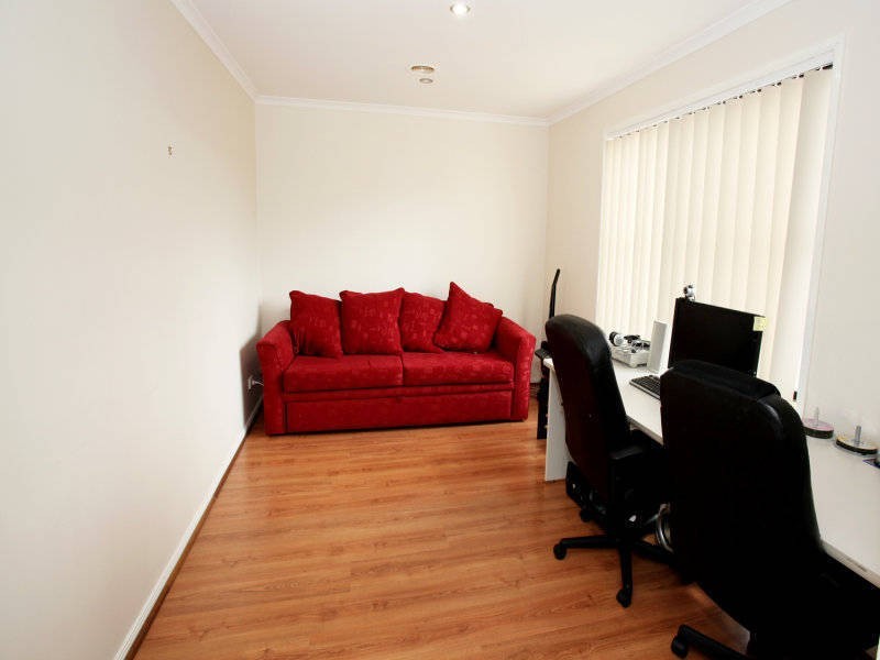 33 Mensa Court, Roxburgh Park VIC 3064