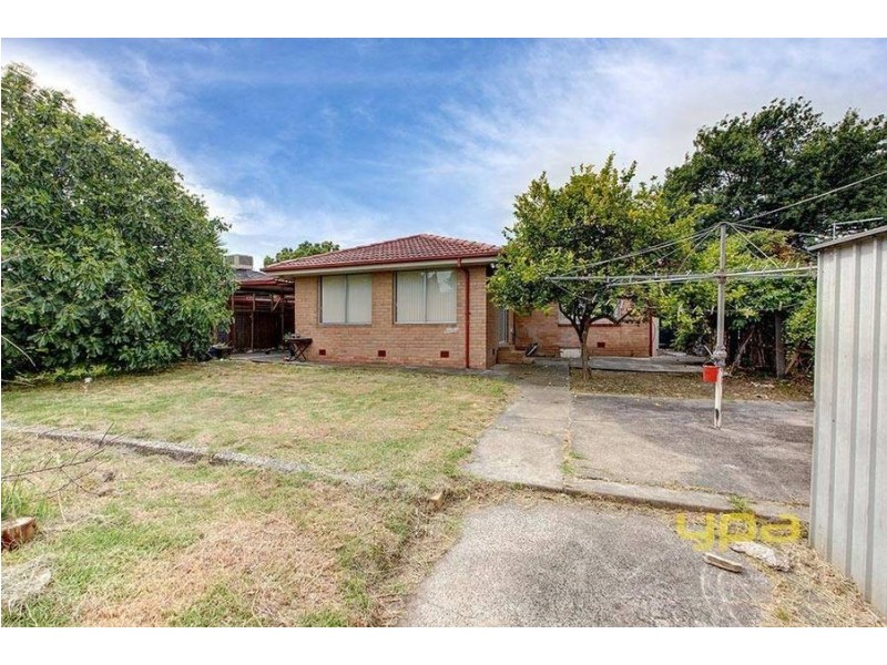 13 Crossley Crescent, Coolaroo VIC 3048