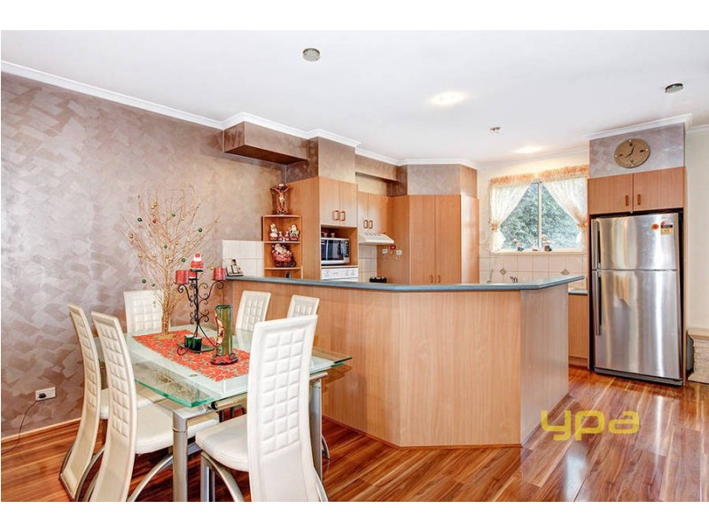 36 Paroo Avenue, Roxburgh Park VIC 3064