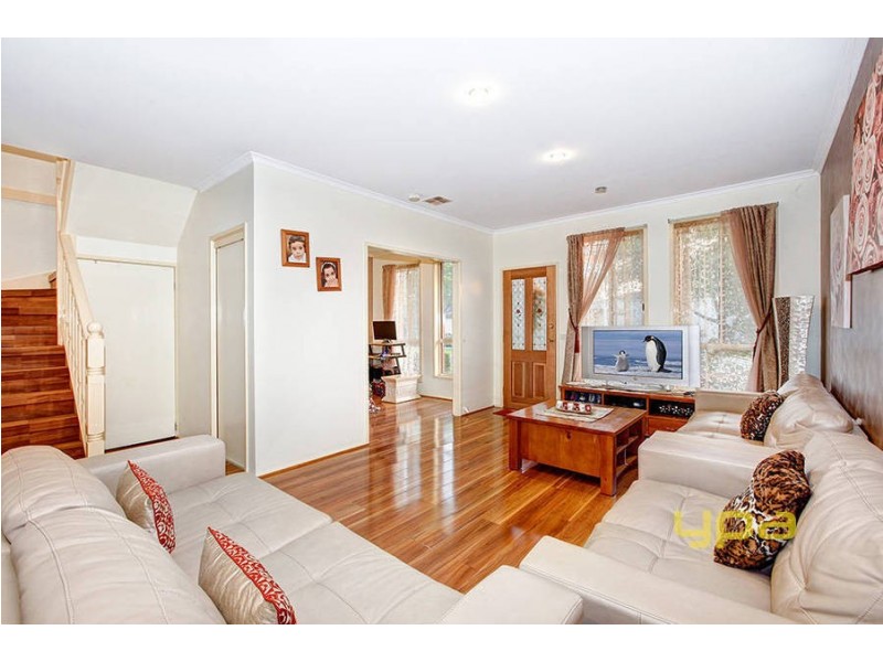36 Paroo Avenue, Roxburgh Park VIC 3064