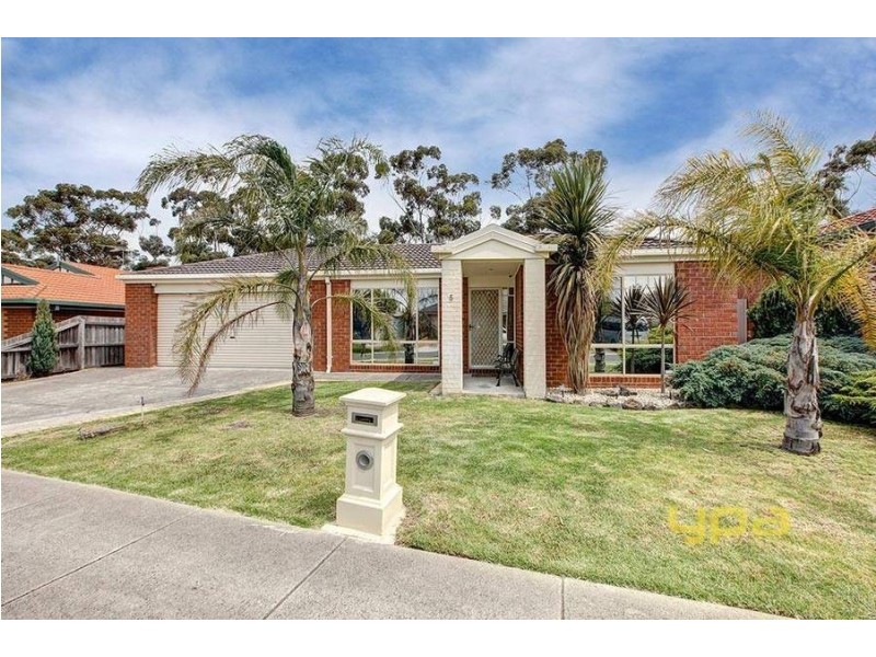 5 Bonney Place, Roxburgh Park VIC 3064