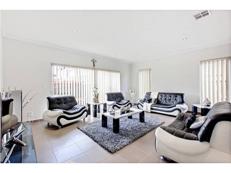 9/5 Korab Place, Roxburgh Park VIC 3064