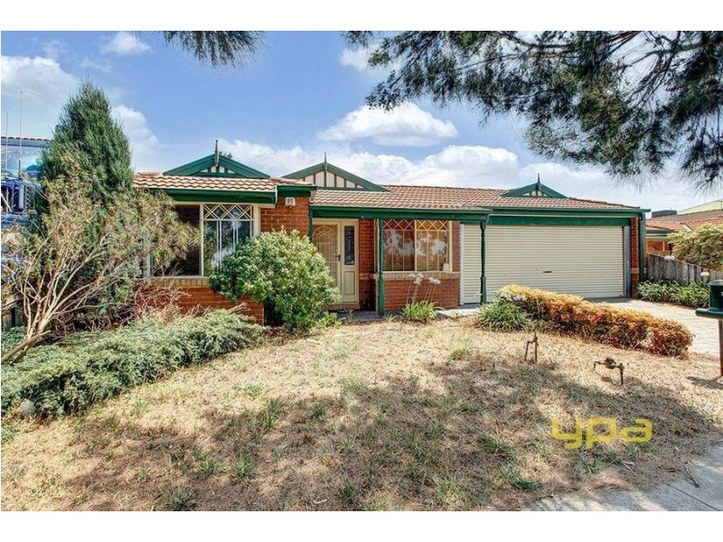 7 St Clair Blvd, Roxburgh Park VIC 3064