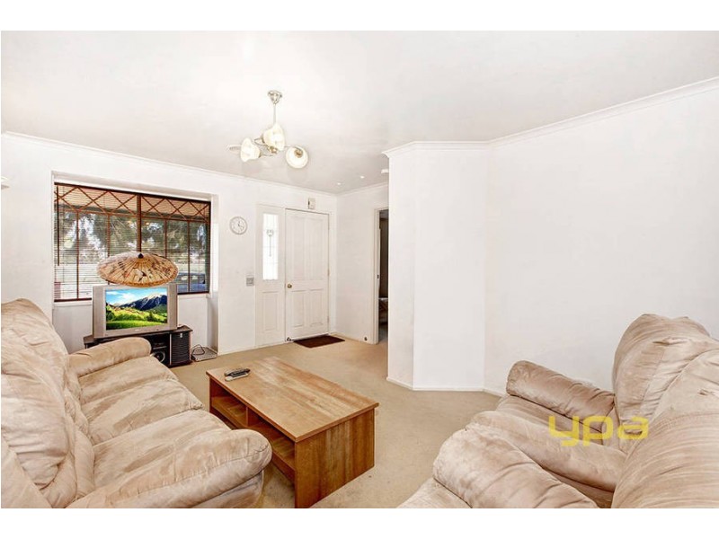 7 St Clair Blvd, Roxburgh Park VIC 3064