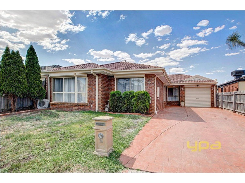 15 Hawker Avenue, Roxburgh Park VIC 3064