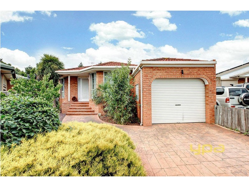 33 Amarina Close, Meadow Heights VIC 3048