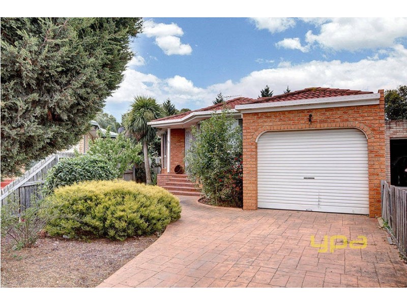 33 Amarina Close, Meadow Heights VIC 3048