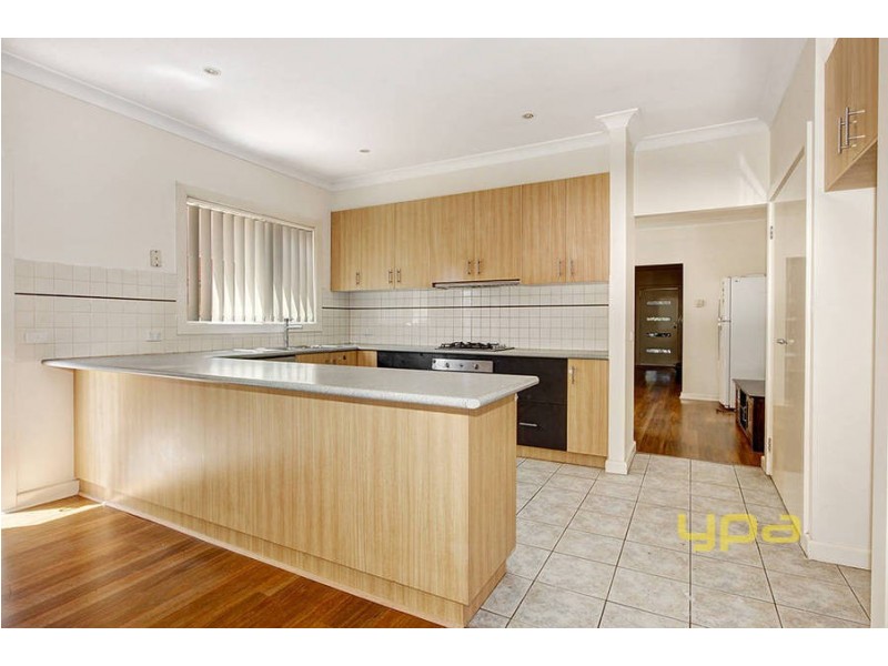 15 Donvale Avenue, Roxburgh Park VIC 3064