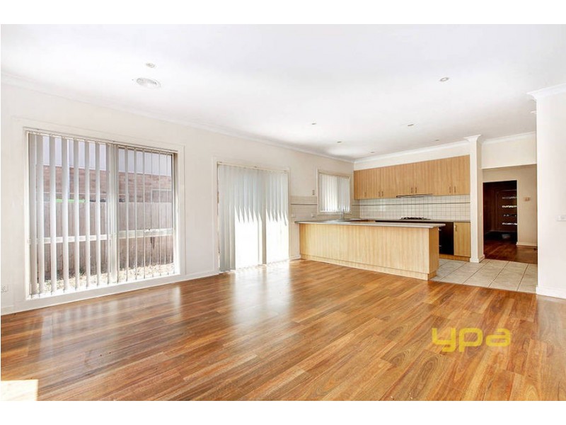 15 Donvale Avenue, Roxburgh Park VIC 3064