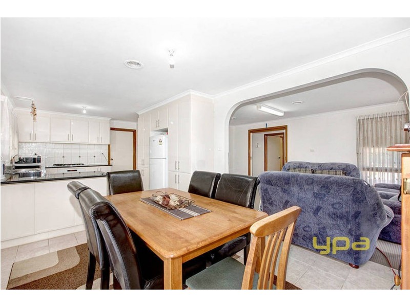 9 Shelbourne Court, Meadow Heights VIC 3048