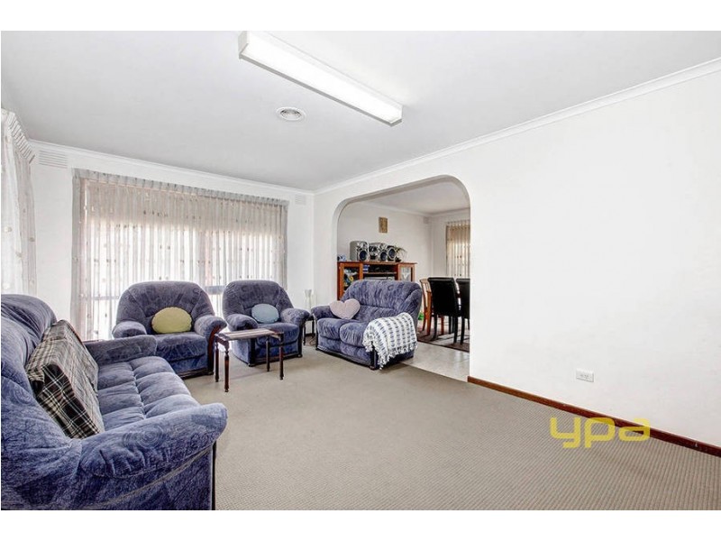 9 Shelbourne Court, Meadow Heights VIC 3048