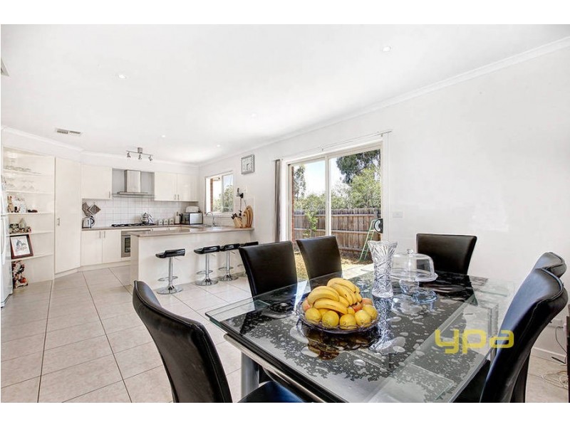 9 Limerick Court, Roxburgh Park VIC 3064