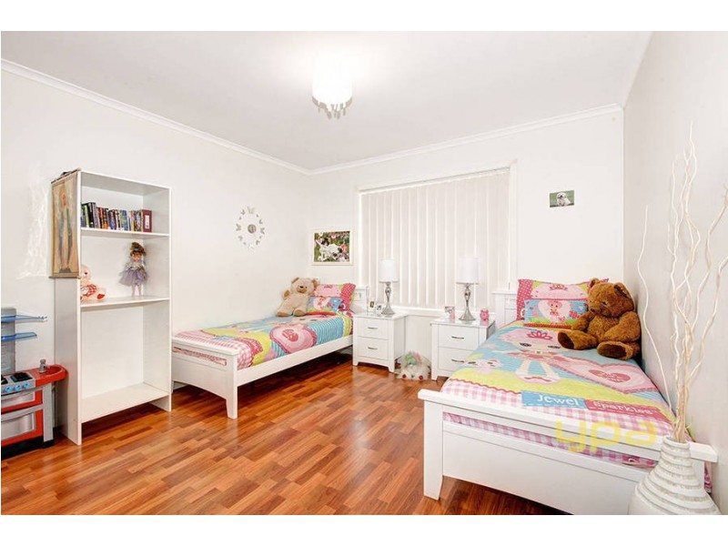 9 Limerick Court, Roxburgh Park VIC 3064