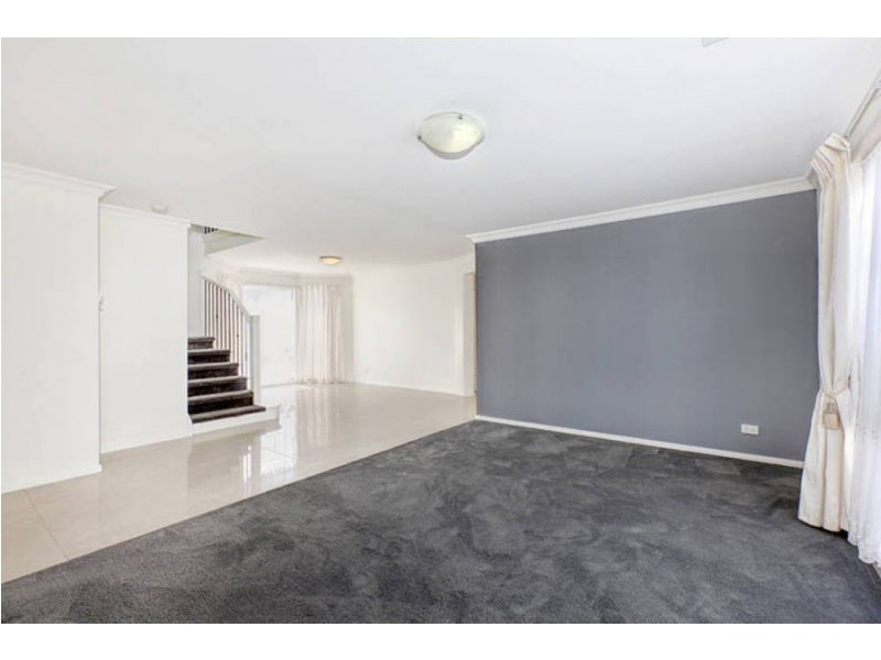 8 Ebro Court, Roxburgh Park VIC 3064