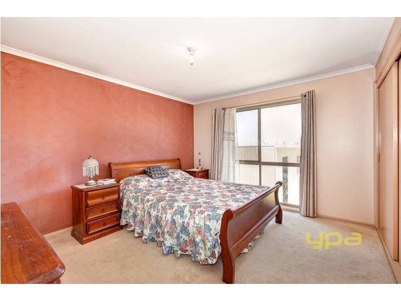 27 Hibiscus Close, Meadow Heights VIC 3048