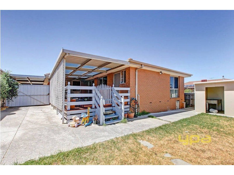 27 Hibiscus Close, Meadow Heights VIC 3048