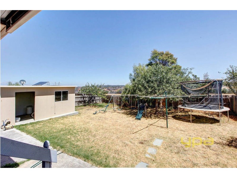 27 Hibiscus Close, Meadow Heights VIC 3048