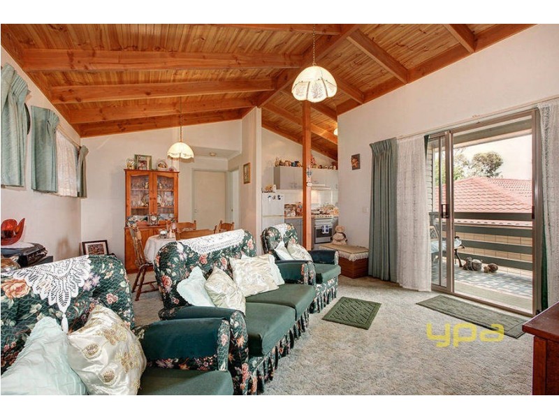 14 Navarre Court, Meadow Heights VIC 3048