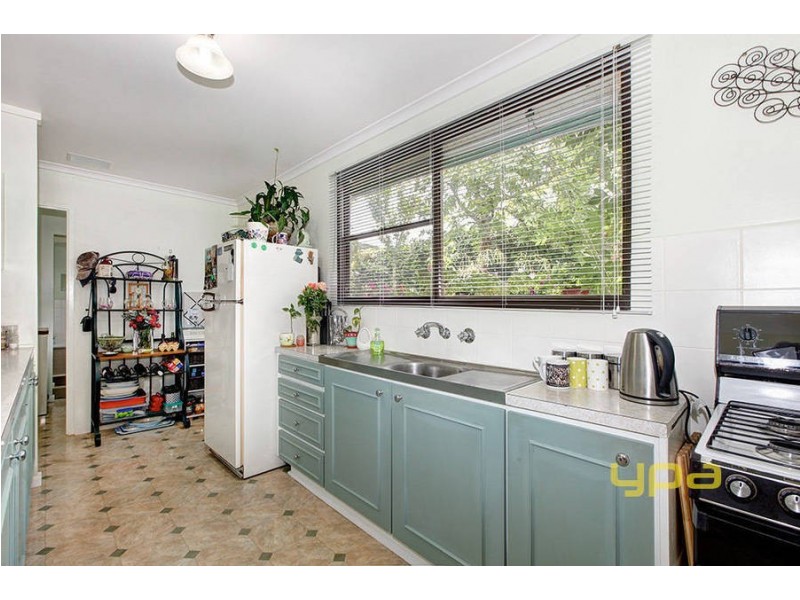 14 Navarre Court, Meadow Heights VIC 3048