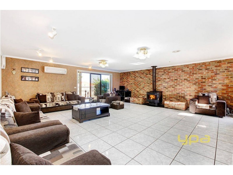 9 Denver Court, Meadow Heights VIC 3048