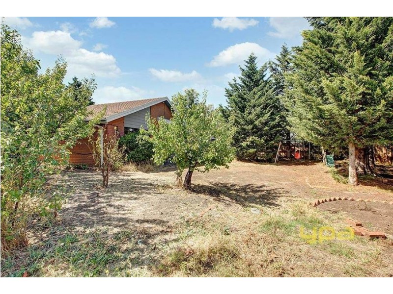 9 Denver Court, Meadow Heights VIC 3048