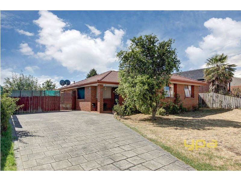 11 Mitta Mitta Way, Meadow Heights VIC 3048