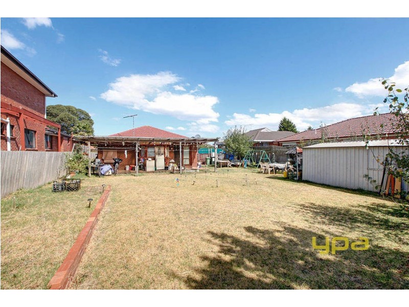 11 Mitta Mitta Way, Meadow Heights VIC 3048