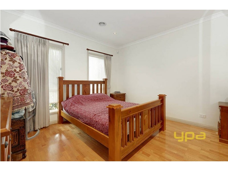 7 Yellowstone Court, Roxburgh Park VIC 3064