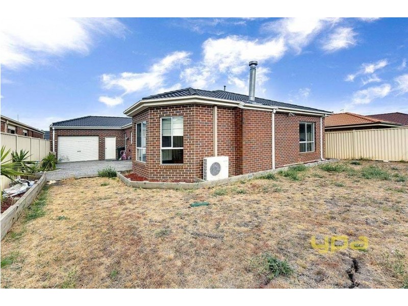 7 Yellowstone Court, Roxburgh Park VIC 3064