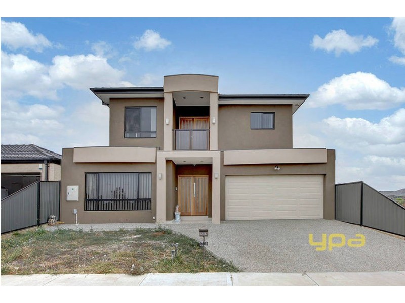 56 Bluebird Way, Roxburgh Park VIC 3064