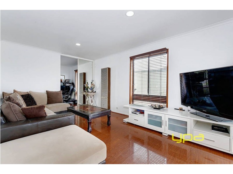 15 Eldorado Crescent, Meadow Heights VIC 3048