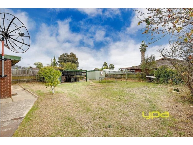 15 Eldorado Crescent, Meadow Heights VIC 3048