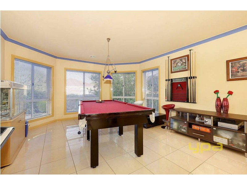 12 Centaurus Avenue, Roxburgh Park VIC 3064