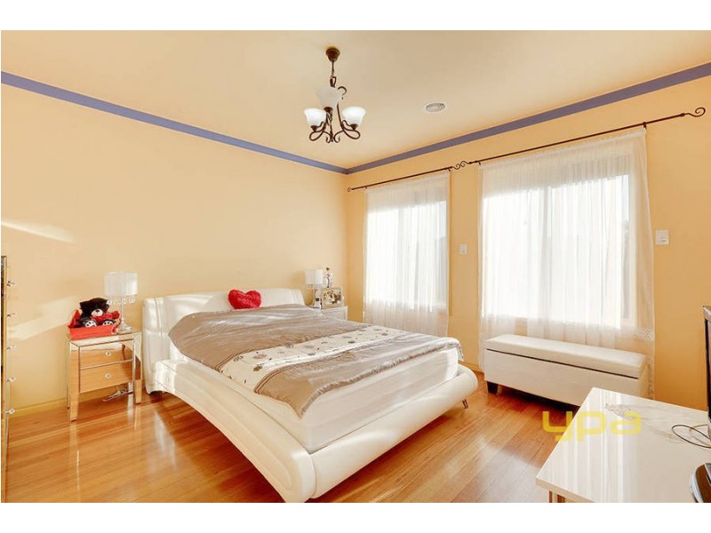 12 Centaurus Avenue, Roxburgh Park VIC 3064