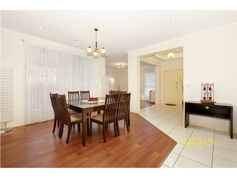 7 Truscott Avenue, Roxburgh Park VIC 3064