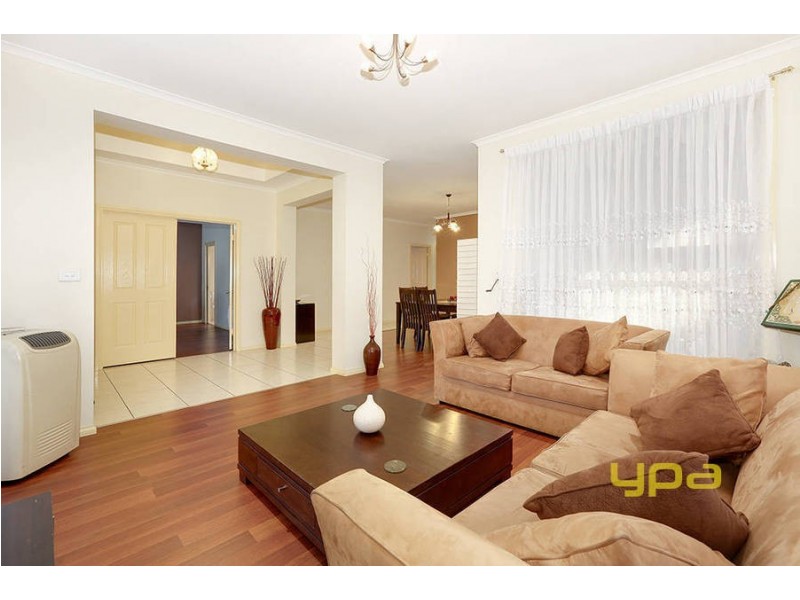 7 Truscott Avenue, Roxburgh Park VIC 3064